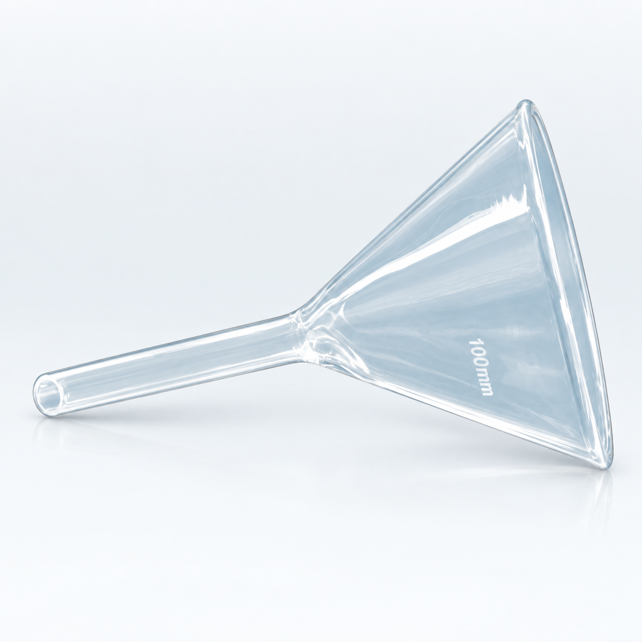 PNB005-studio Endo Short Stem Borosilicate Glass Funnel, 100 mm — product image